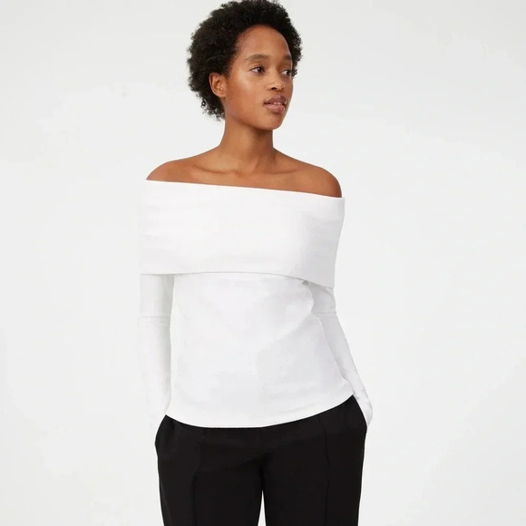 Club Monaco Tops - EUC Club Monaco Tabbie Off-the-Shoulder Top in White Size Medium